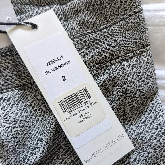 {Anthropologie} NWT Waverly Grey Chelsea Shorts