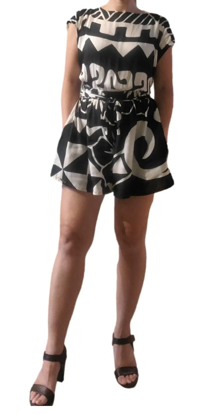 Beachy Romper - Hawaiian Hibiscus -  Black & White
