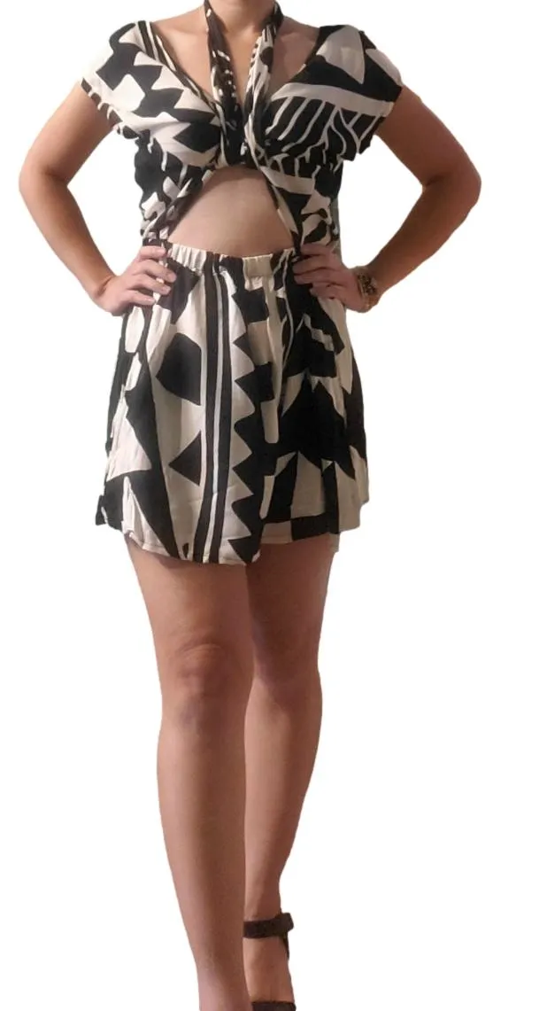 Beachy Romper - Hawaiian Hibiscus -  Black & White