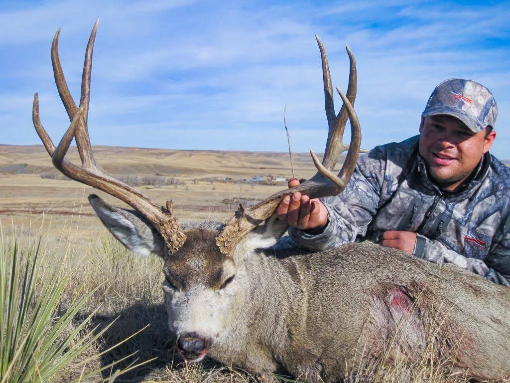 Black Mountain Outfitters - SD Mule Deer Archery Hunt