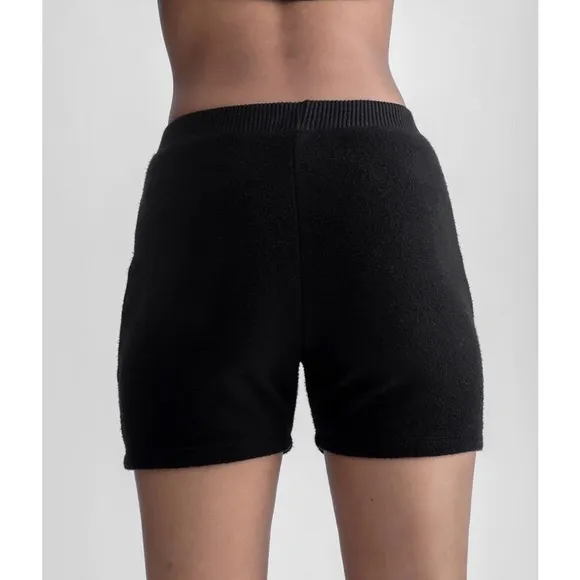 Brand New cozy stretchy Black shorts. Size M. Perfect conditions &amp; fast 📦