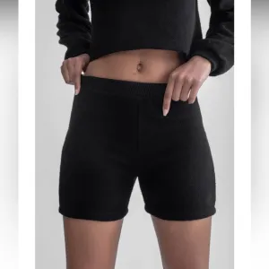 Brand New cozy stretchy Black shorts. Size M. Perfect conditions &amp; fast 📦