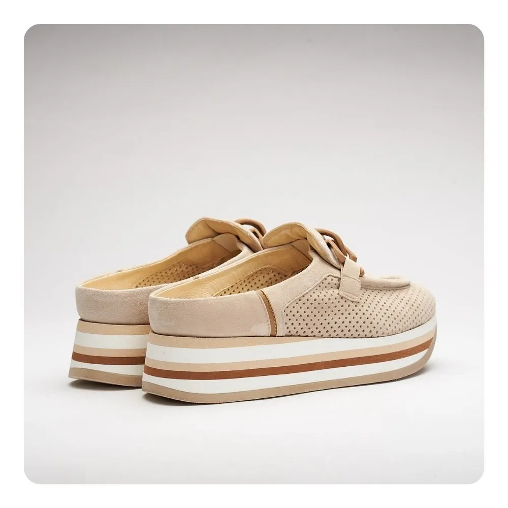Carlissa Sneaker
