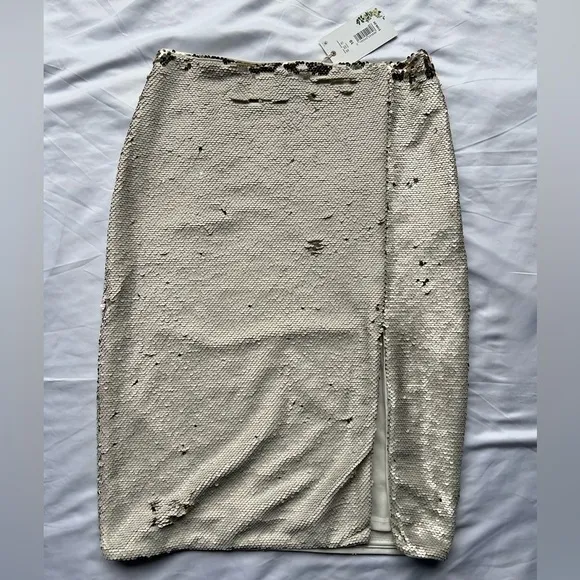 Chelsea &amp; Violet Cream and Gold Flip Sequin Midi Skirt