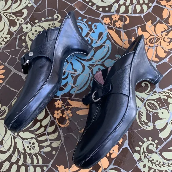 COLE HAAN MULE HEEL Sz: 9M