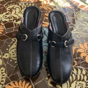 COLE HAAN MULE HEEL Sz: 9M