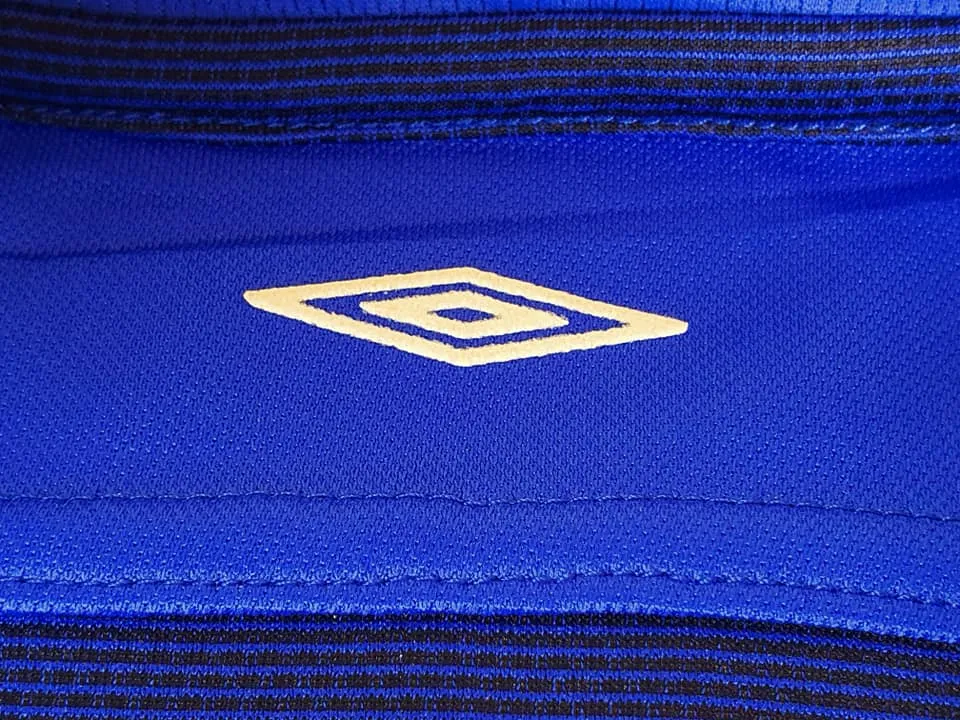 ENGLISH PREMIER CHELSEA 2004-05 PREMIER LEAGUE & LEAGUE CUP CHAMPION LEGENDARY ZOLA 25 JERSEY UMBRO REVERSIBLE SHIRT L  SOLD OUT!