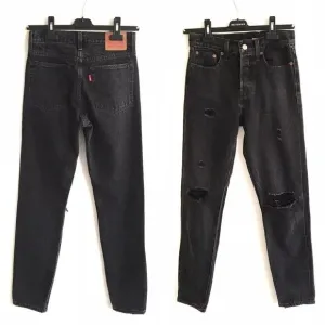LEVI’s Wedgie High Waisted Icon Denim Jeans Distressed Faded Black 24