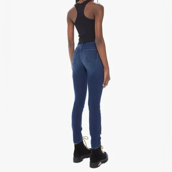 Mother The Looker High Rise Jeans in The Missing Hour Dark Wash Size 27