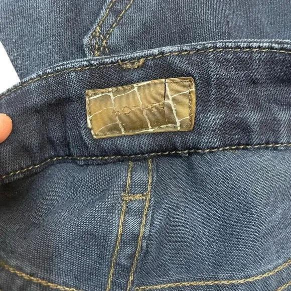 Mother The Looker High Rise Jeans in The Missing Hour Dark Wash Size 27