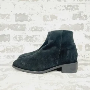 New Aquatalia Reeta Luxe Black Suede Ankle Bootie T590