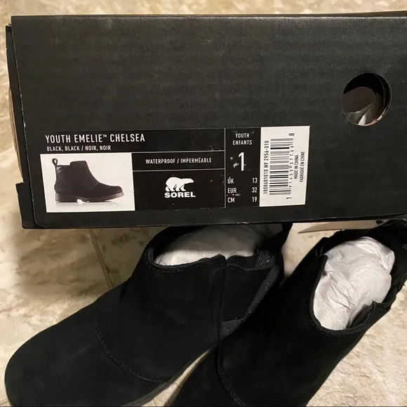 NIB Sorel Youth Emelie Chelsea Boot