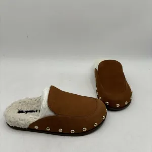 NWB AQUA Brown Nubuck/Faux Fur Lined Round Toe Studded Mule Slippers, Size 5.5B