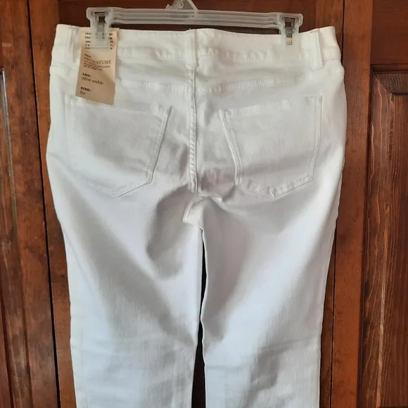 NWT Talbots Petites Signature Slim Ankle white denim jeans size 8P