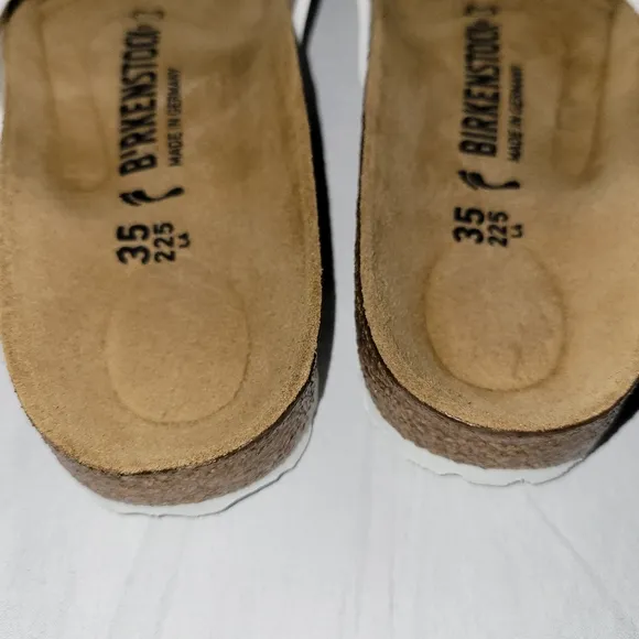 NWT Woman's/Girls Madrid mule Birkenstock sandal size 35.
