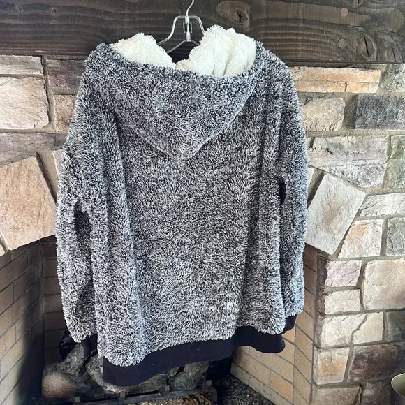 Pj Salvage Pullover Cozy Warm Up Pockets