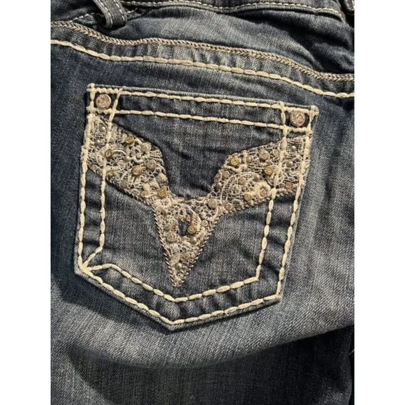 Vigoss The Chelsea Rhinestone Capri Distressed Jeans Size 11/12