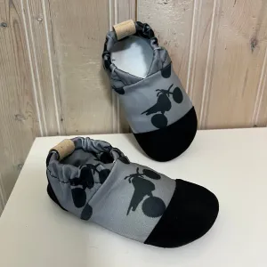 Water shoes - Dirtbikes