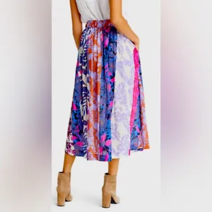 Xirena‎ Teagan Printed Skirt Midi Pockets Pinks Purple Blue Florals size Small